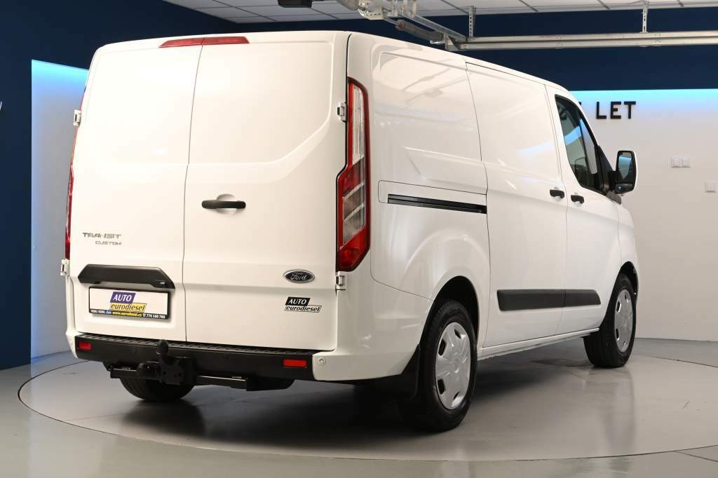 Ford Transit Custom 320 L1H1 Navi Kamera klima tažné 2.0 ECOBLUE TREND