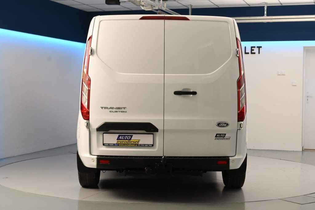 Ford Transit Custom 320 L1H1 Navi Kamera klima tažné 2.0 ECOBLUE TREND