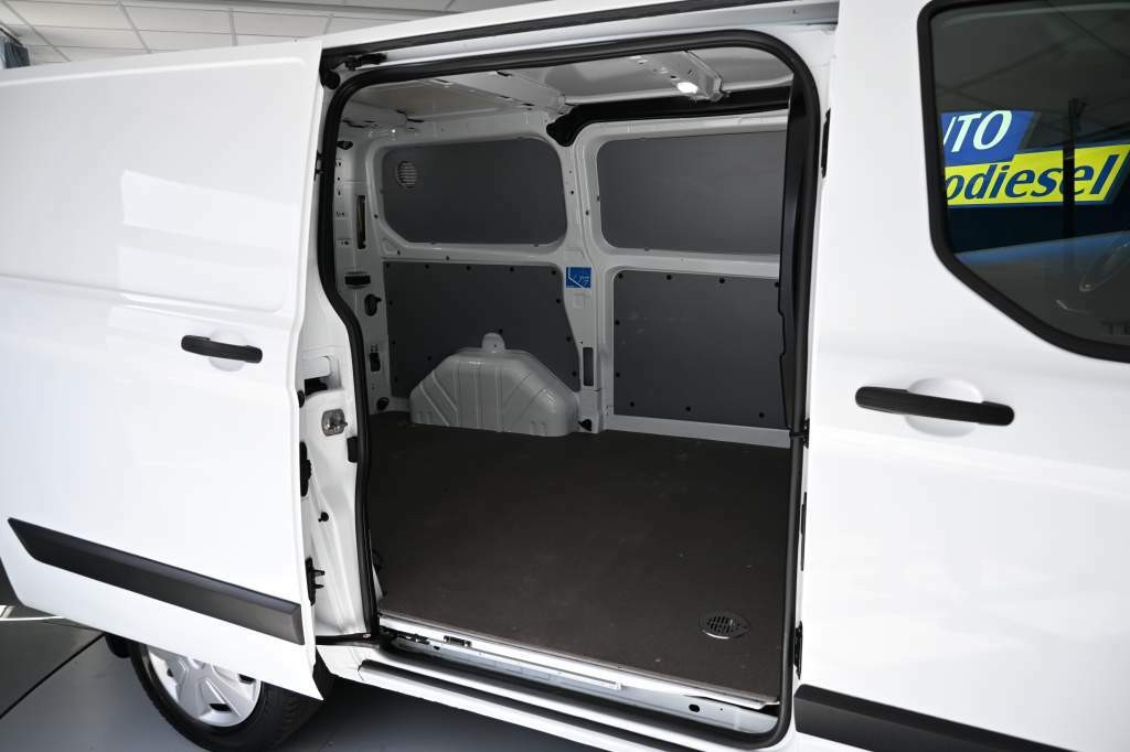 Ford Transit Custom 320 L1H1 Navi Kamera klima tažné 2.0 ECOBLUE TREND