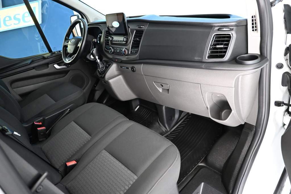 Ford Transit Custom 320 L1H1 Navi Kamera klima tažné 2.0 ECOBLUE TREND