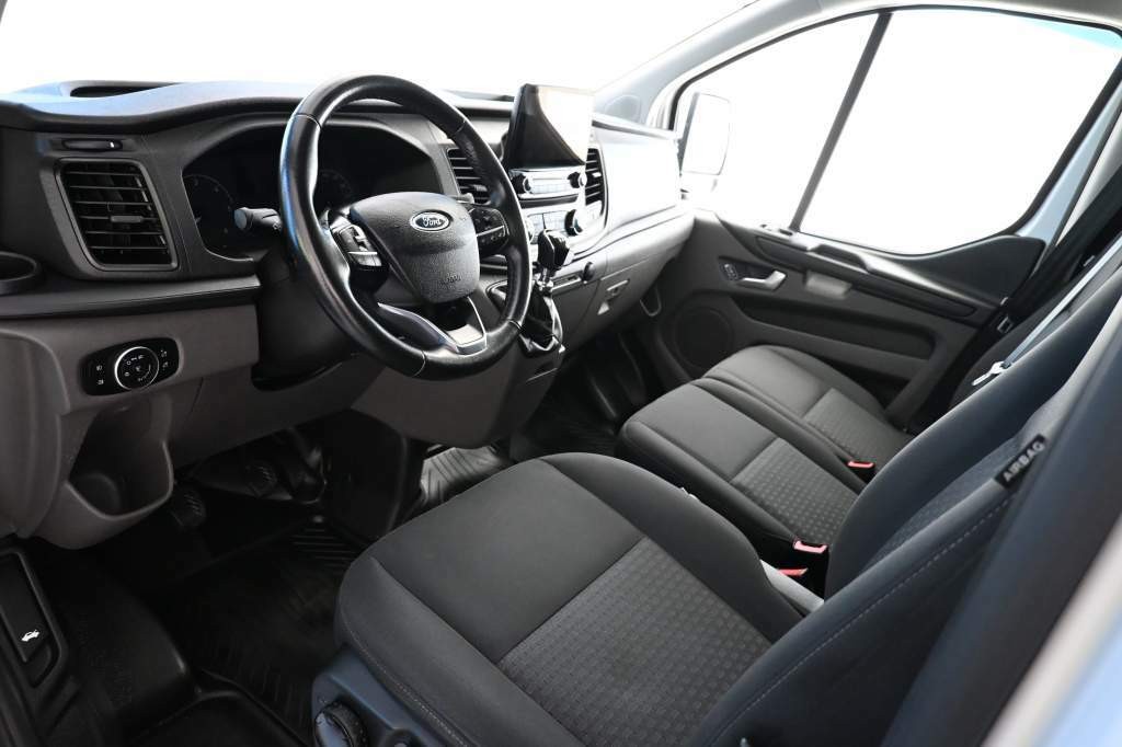 Ford Transit Custom 320 L1H1 Navi Kamera klima tažné 2.0 ECOBLUE TREND