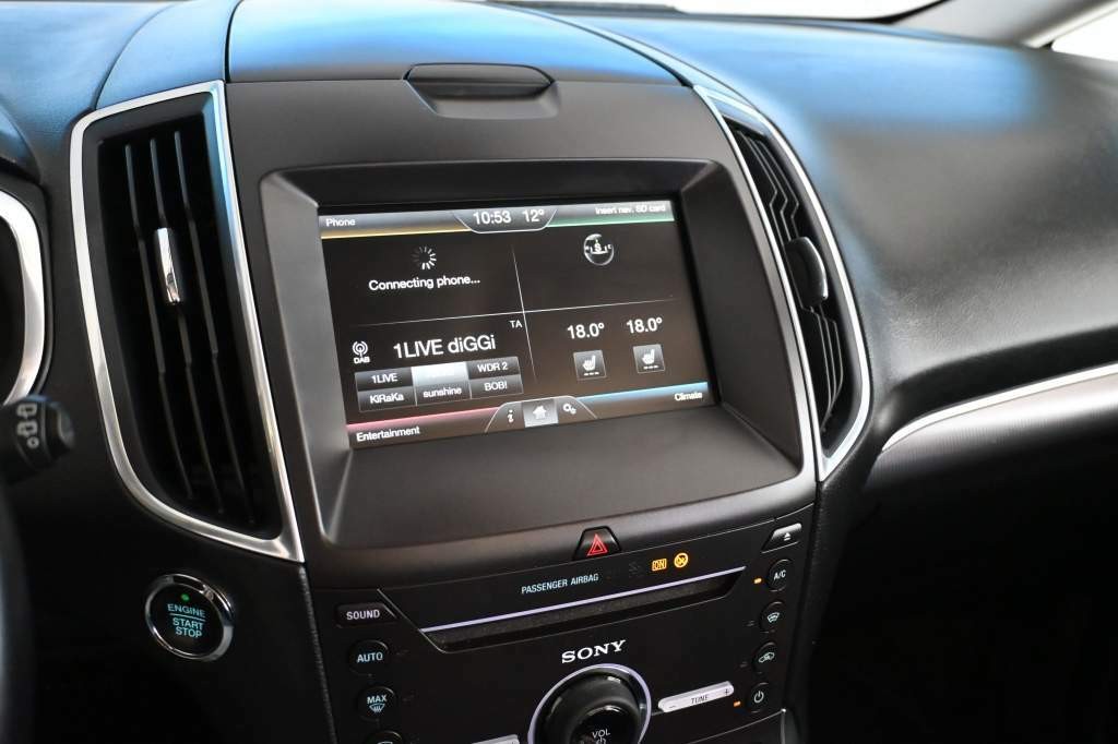 Ford S-MAX ACC SONY Tažné 2.0 TDCi TITANIUM