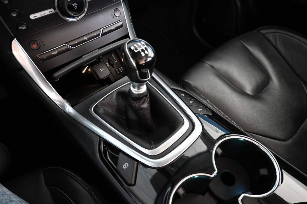 Ford S-MAX ACC SONY Tažné 2.0 TDCi TITANIUM