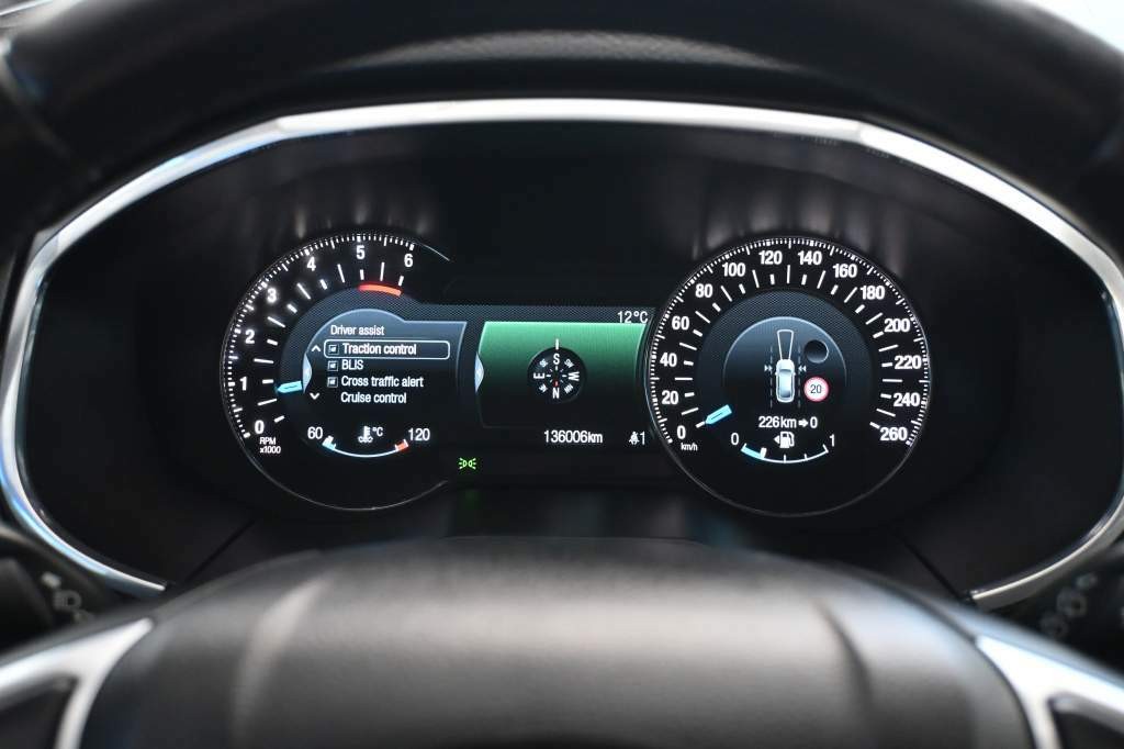 Ford S-MAX ACC SONY Tažné 2.0 TDCi TITANIUM