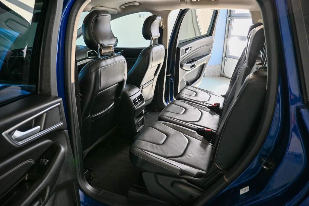 Ford S-MAX ACC SONY Tažné 2.0 TDCi TITANIUM