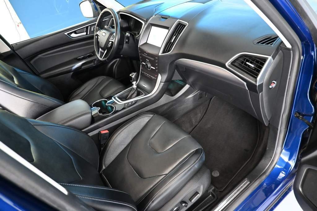 Ford S-MAX ACC SONY Tažné 2.0 TDCi TITANIUM