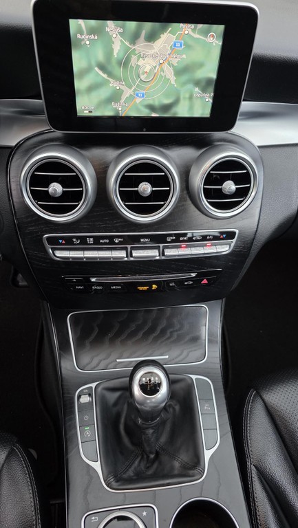 Mercedes C trieda 180
