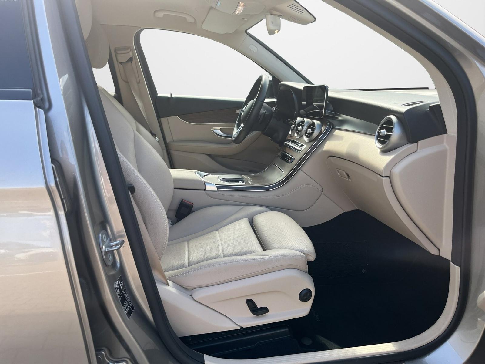 MERCEDES-BENZ GLC 220 d 4MATIC