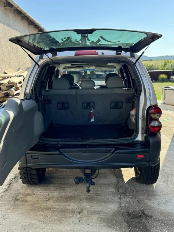 Jeep Cherokee 2.8 CRD 16V Sport