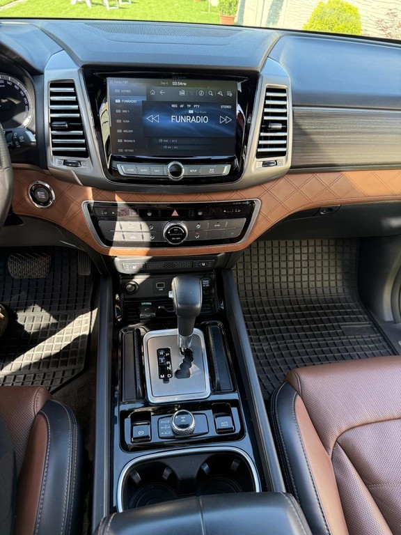 SsangYong Rexton 2.2 4WD A/T