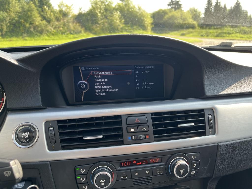 BMW rad 3 Touring 320d Touring xDrive A/T