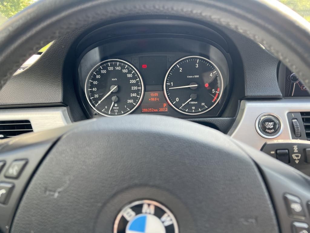 BMW rad 3 Touring 320d Touring xDrive A/T
