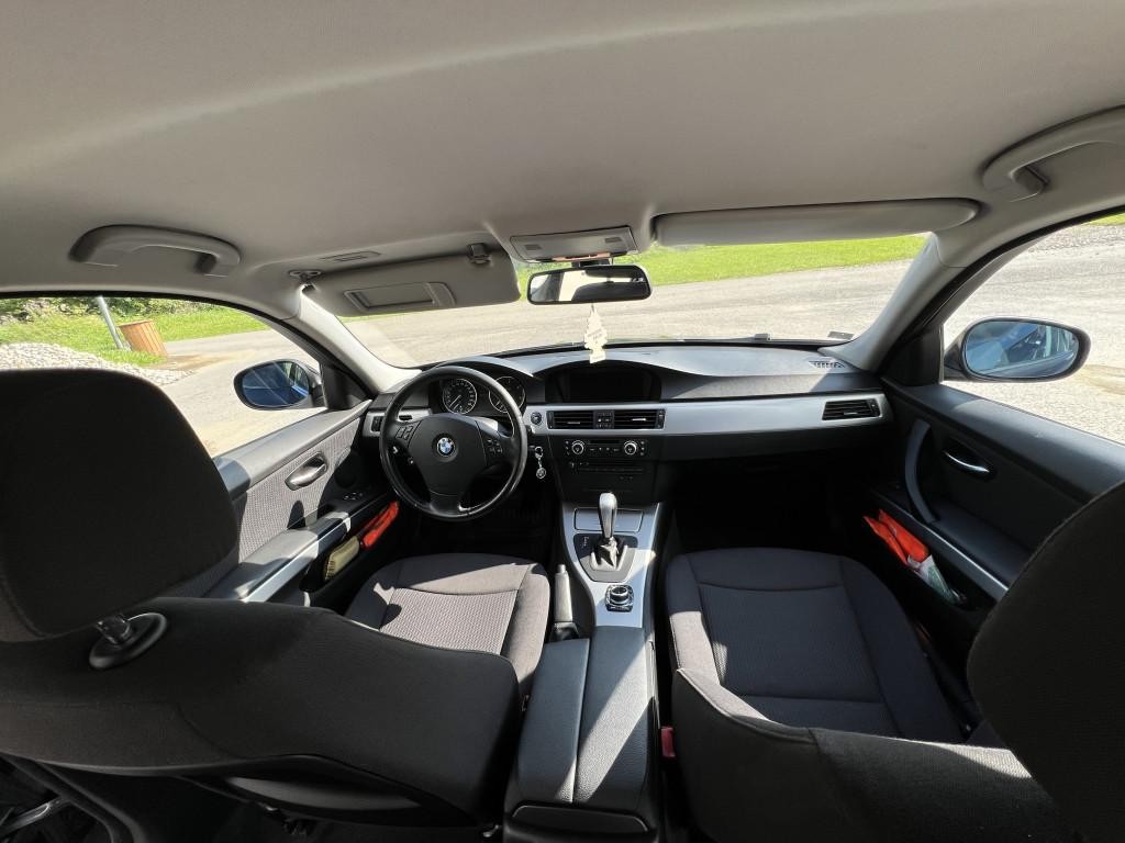 BMW rad 3 Touring 320d Touring xDrive A/T