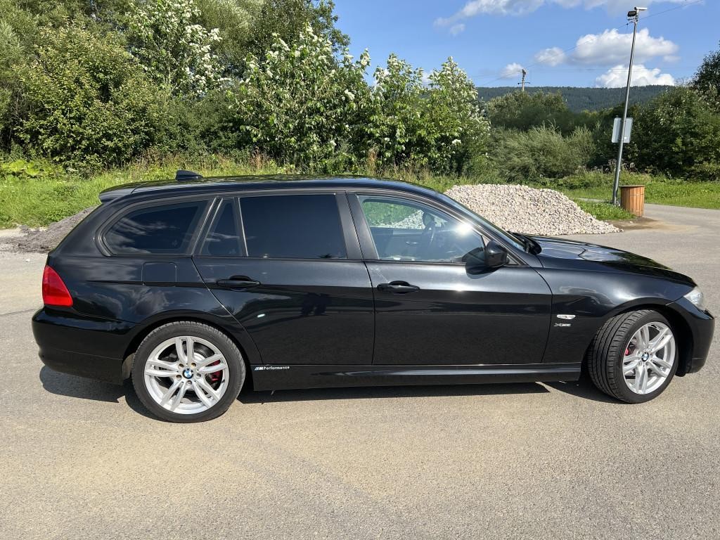 BMW rad 3 Touring 320d Touring xDrive A/T