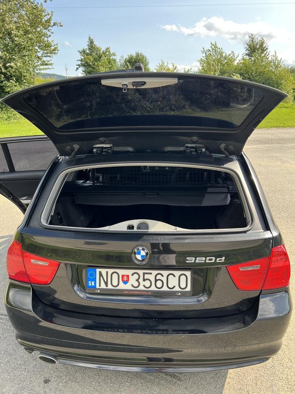 BMW rad 3 Touring 320d Touring xDrive A/T