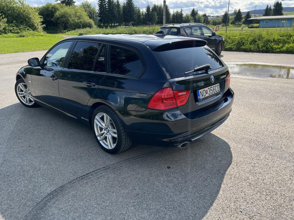 BMW rad 3 Touring 320d Touring xDrive A/T
