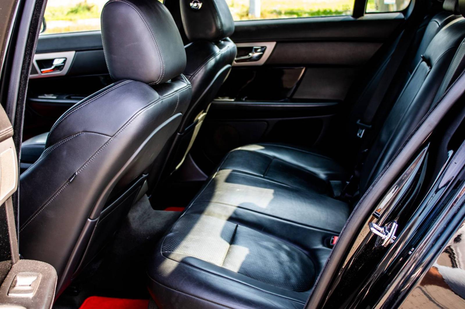 Jaguar XF 3.0D S V6 Luxury