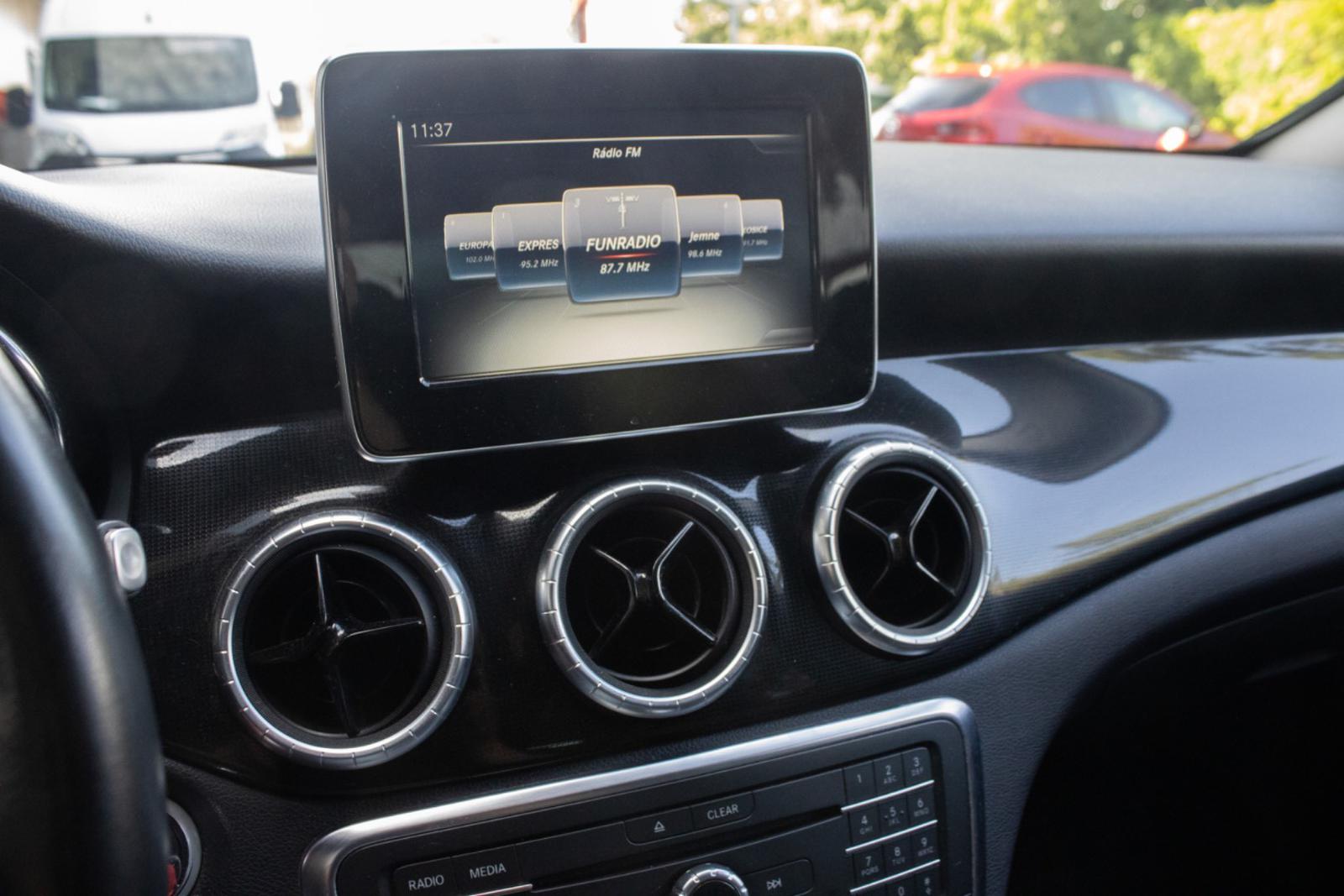 Mercedes-Benz CLA Shooting Brake SB 200 CDI A/T