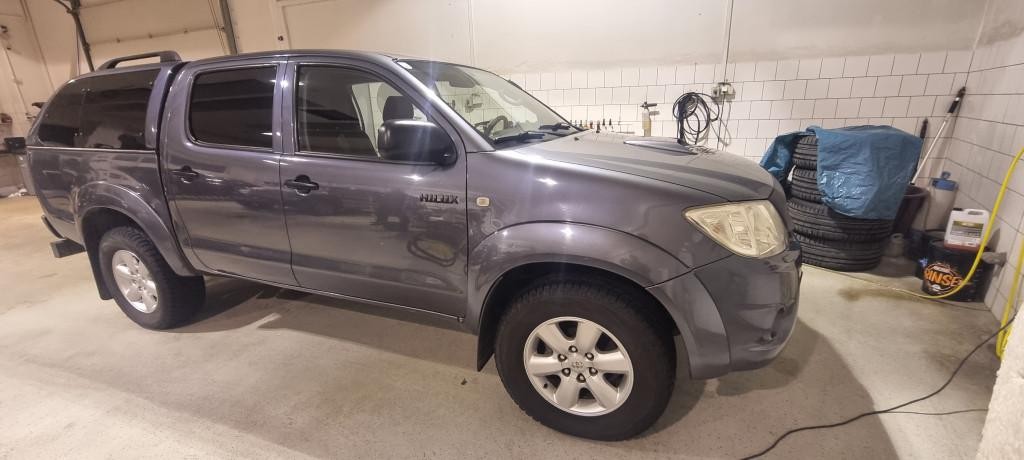 Toyota Hilux DC 3.0 I D-4D Sol A/T