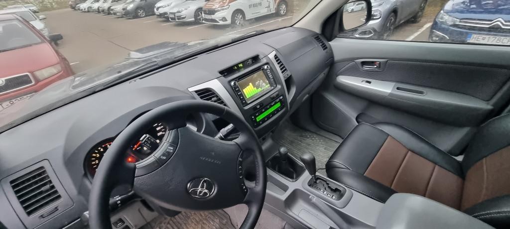 Toyota Hilux DC 3.0 I D-4D Sol A/T