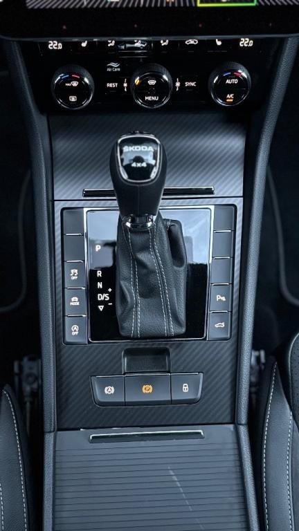 Škoda Superb Combi 2.0 TDI SCR Sportline 4x4 DSG