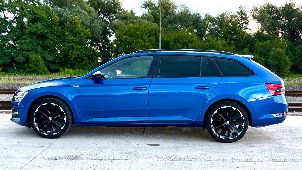 Škoda Superb Combi 2.0 TDI SCR Sportline 4x4 DSG