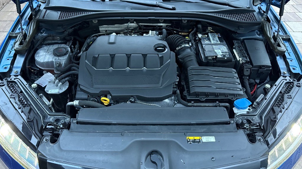 Škoda Superb Combi 2.0 TDI SCR Sportline 4x4 DSG