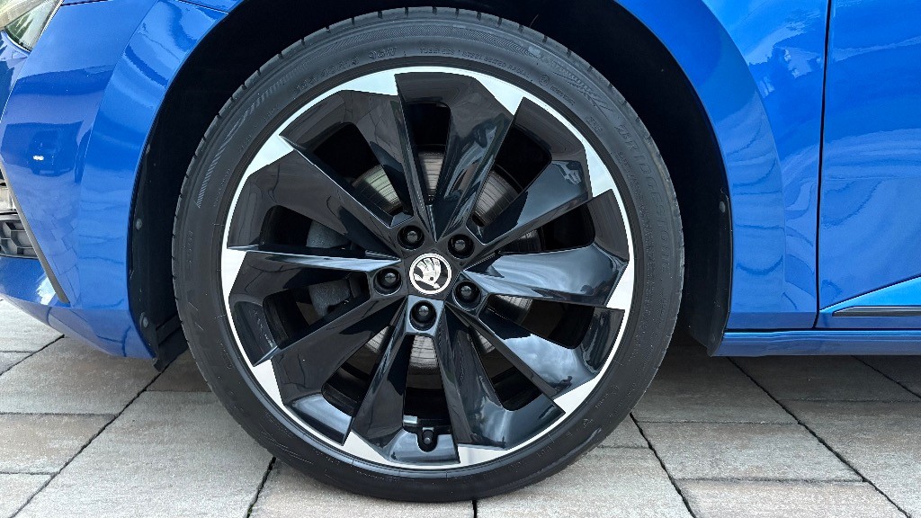 Škoda Superb Combi 2.0 TDI SCR Sportline 4x4 DSG