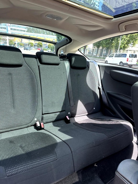 Citroen C4 Coupé 1.6 HDi 16V VTR 110k
