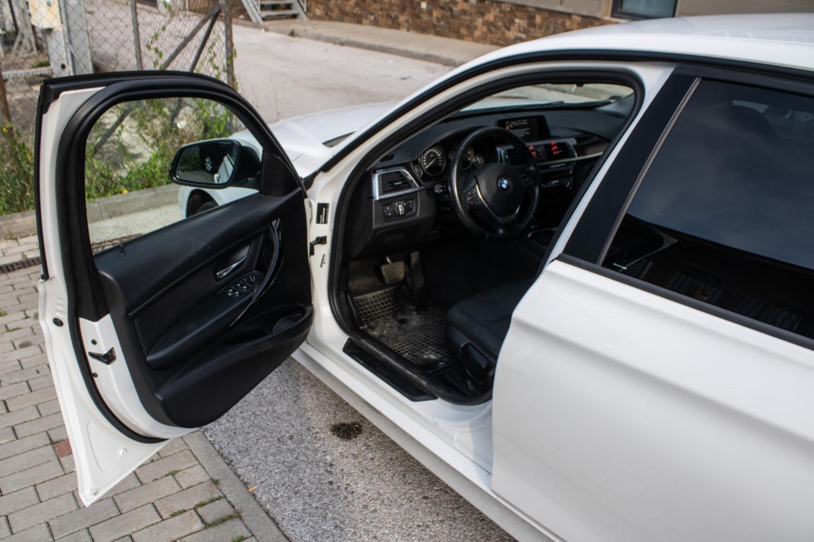 BMW Rad 3 320d Advantage A/T