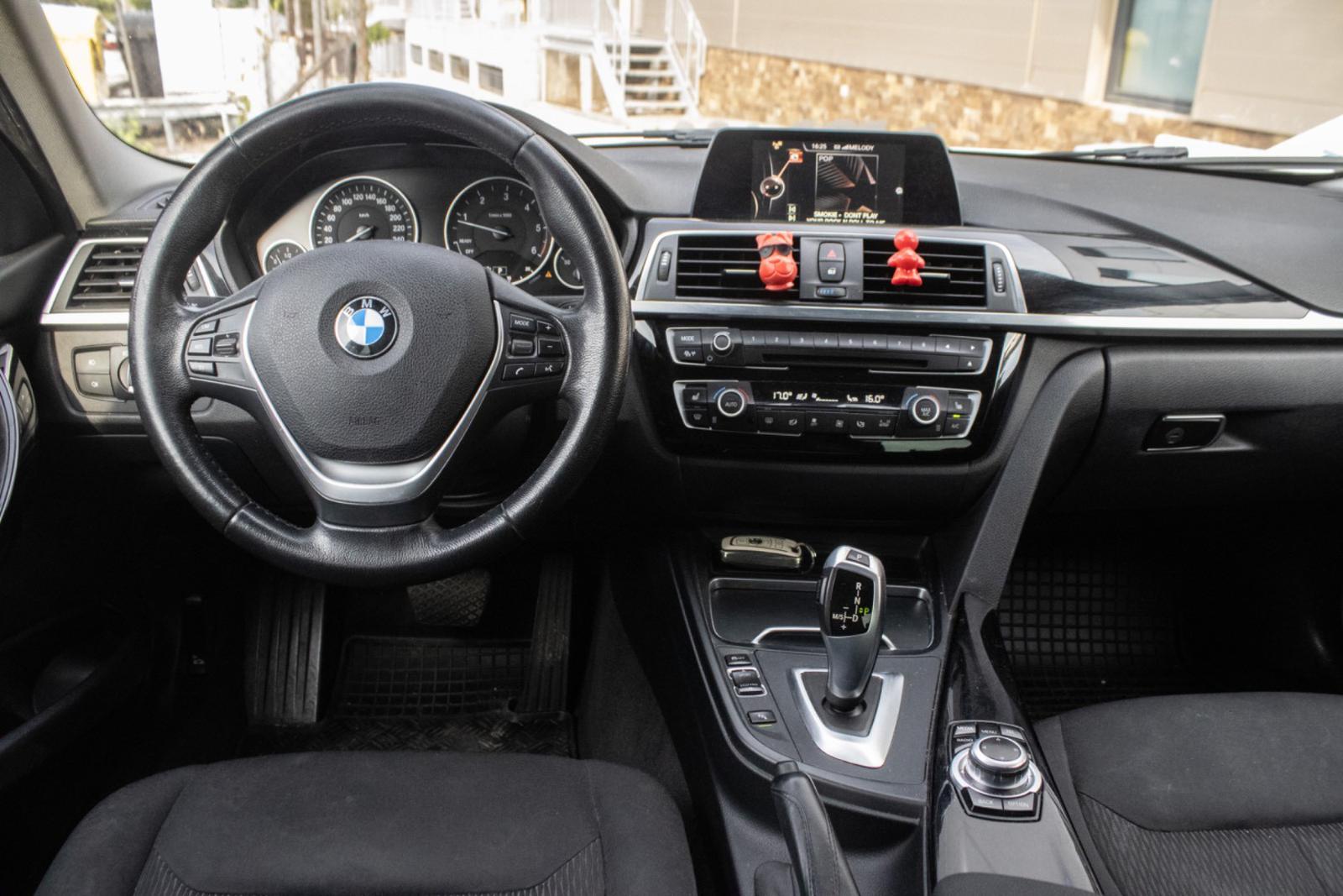BMW Rad 3 320d Advantage A/T