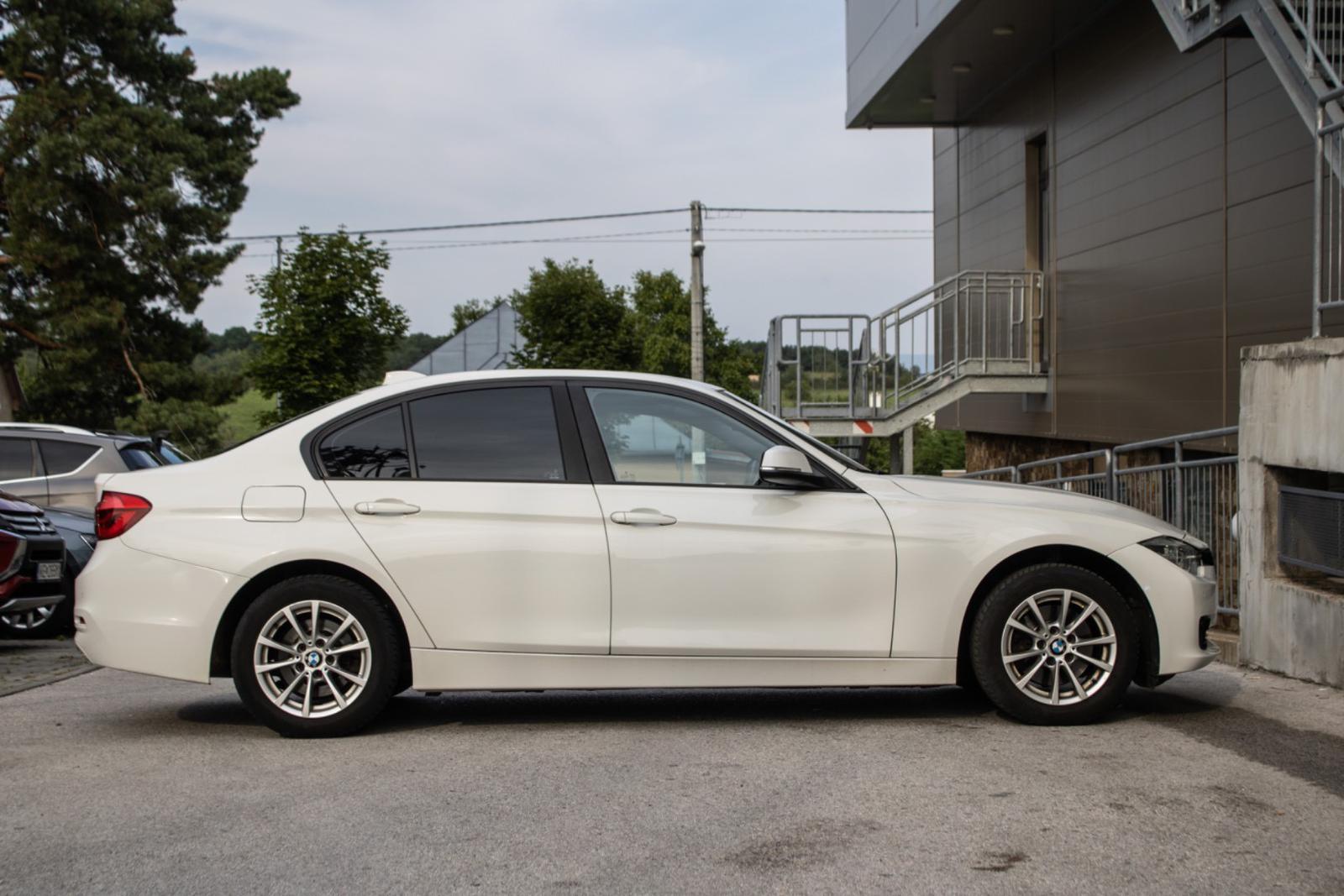 BMW Rad 3 320d Advantage A/T