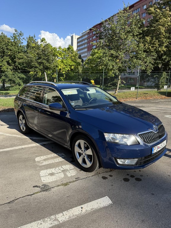 Škoda Octavia Combi 2.0 TDI Elegance/Style DSG
