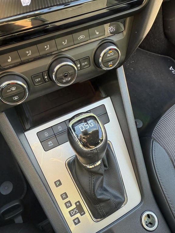 Škoda Octavia Combi 2.0 TDI Elegance/Style DSG