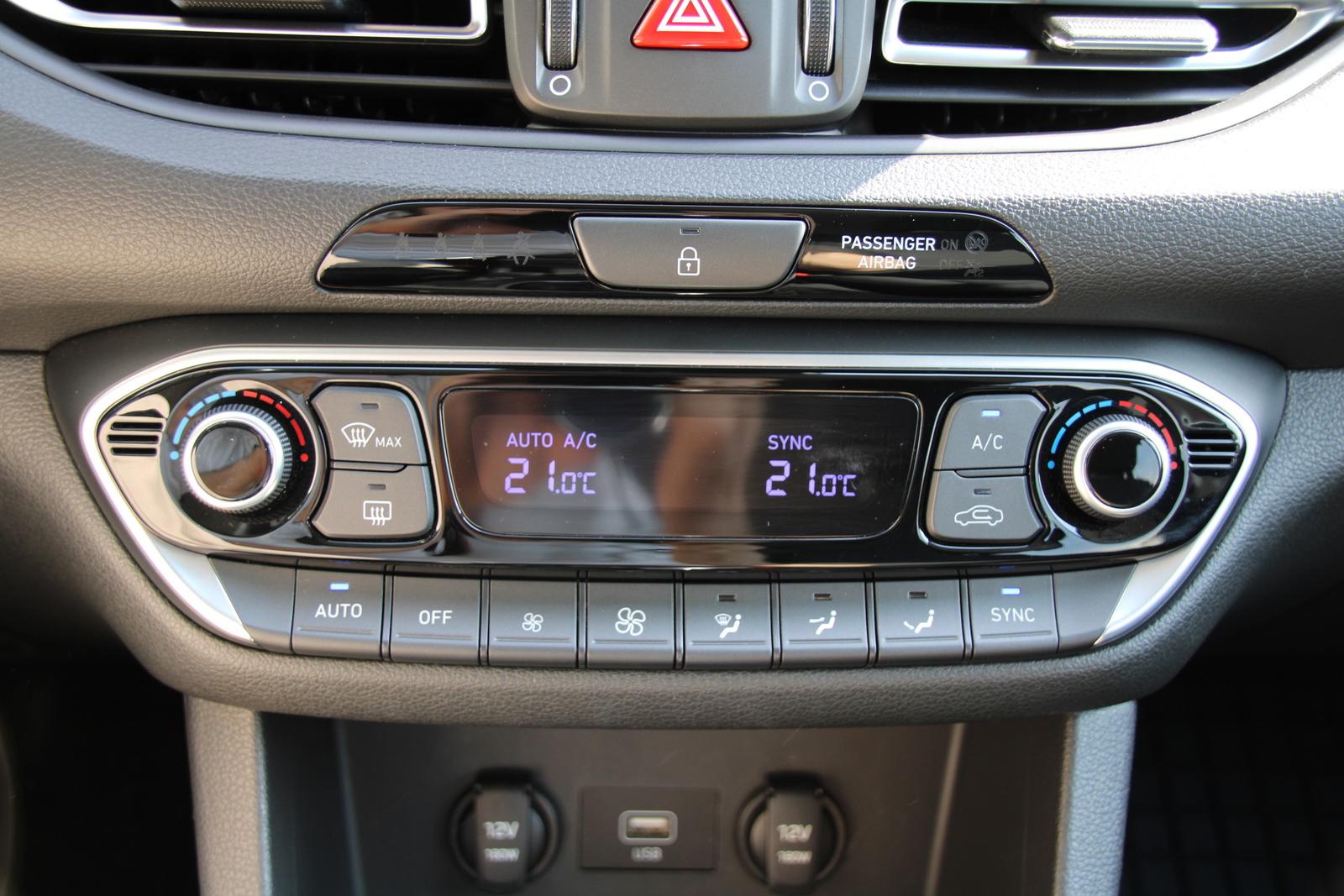 Hyundai i30 CW 1,5 T-GDi MHEV 117,5kW A/T