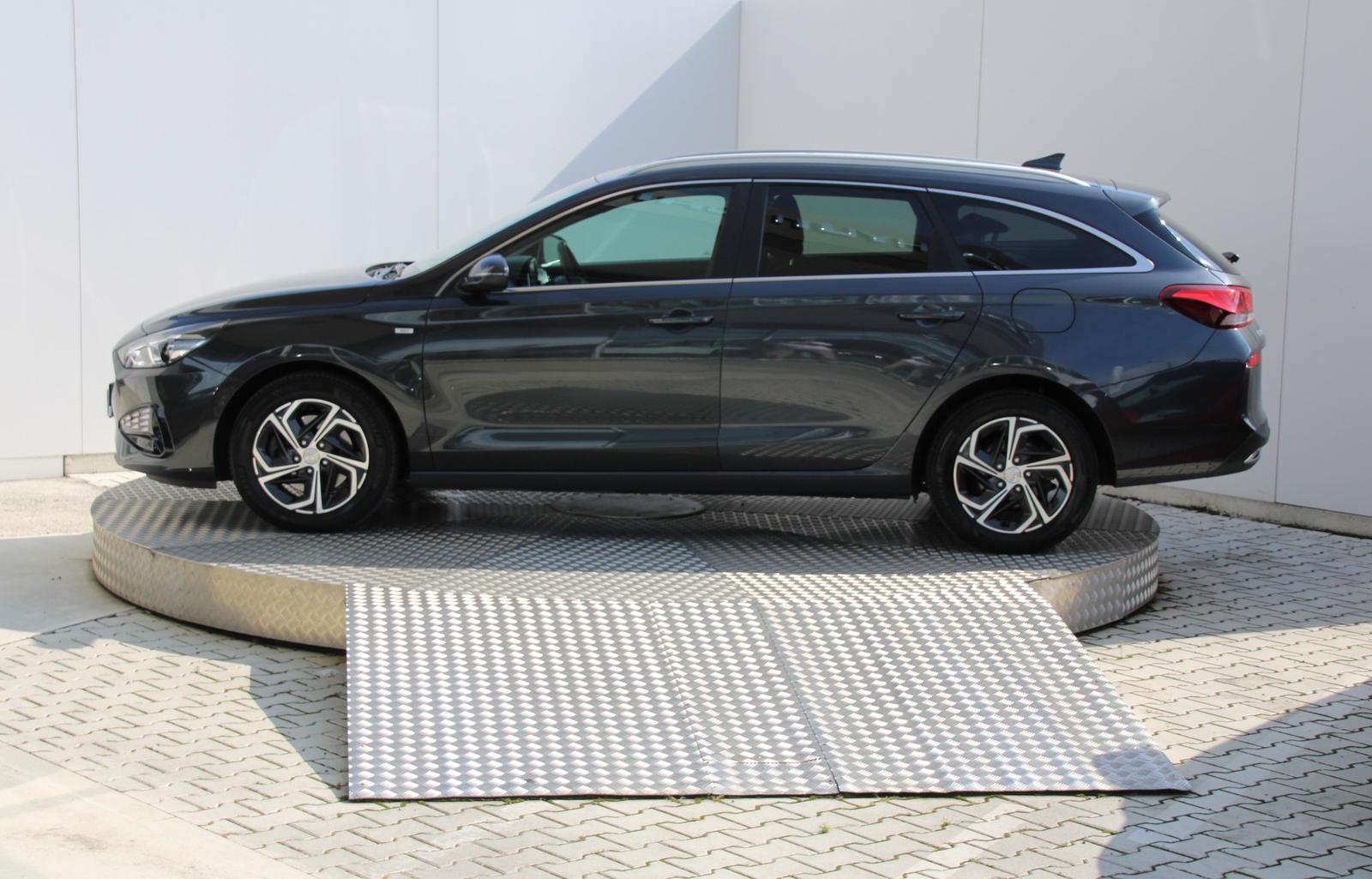 Hyundai i30 CW 1,5 T-GDi MHEV 117,5kW A/T