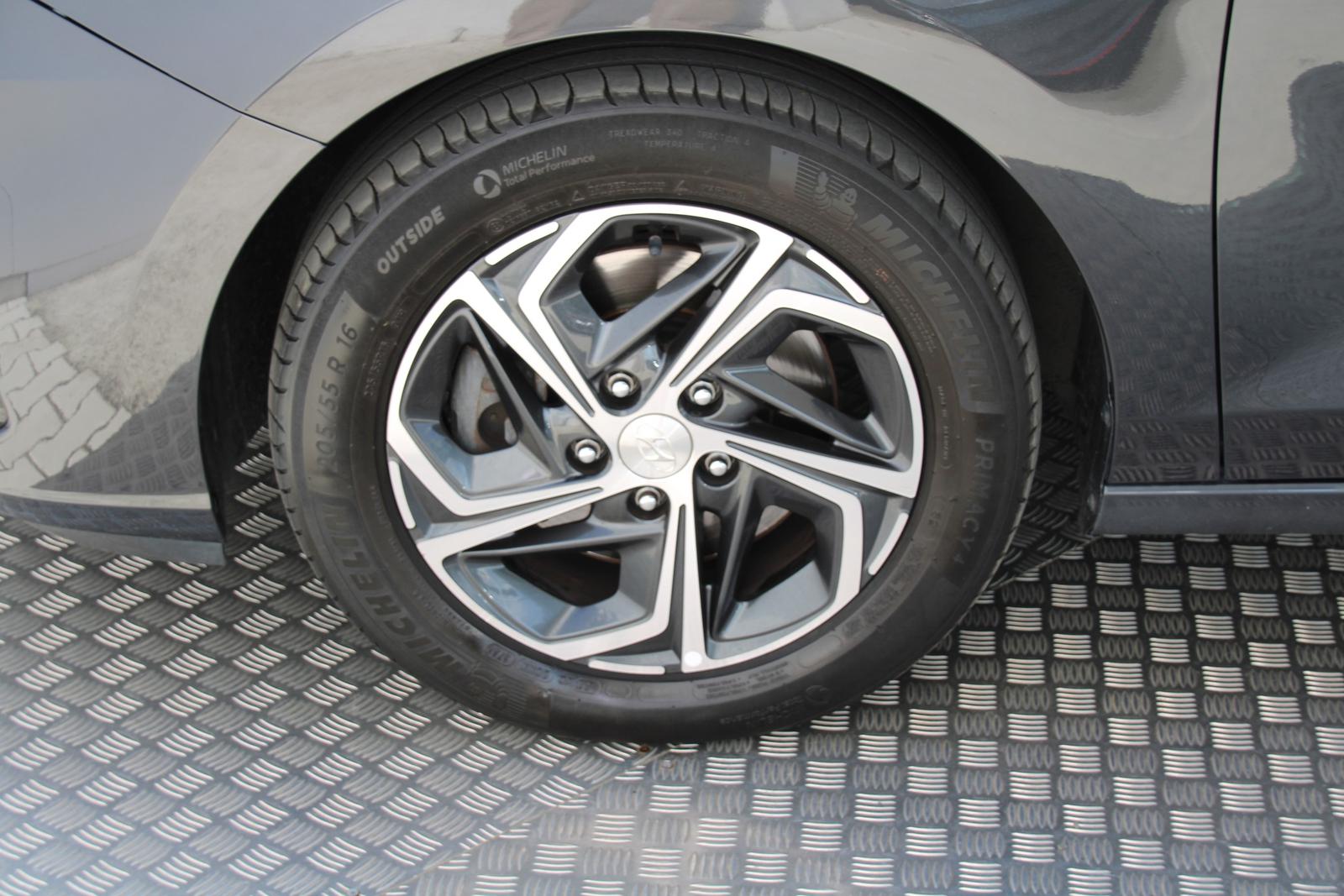 Hyundai i30 CW 1,5 T-GDi MHEV 117,5kW A/T