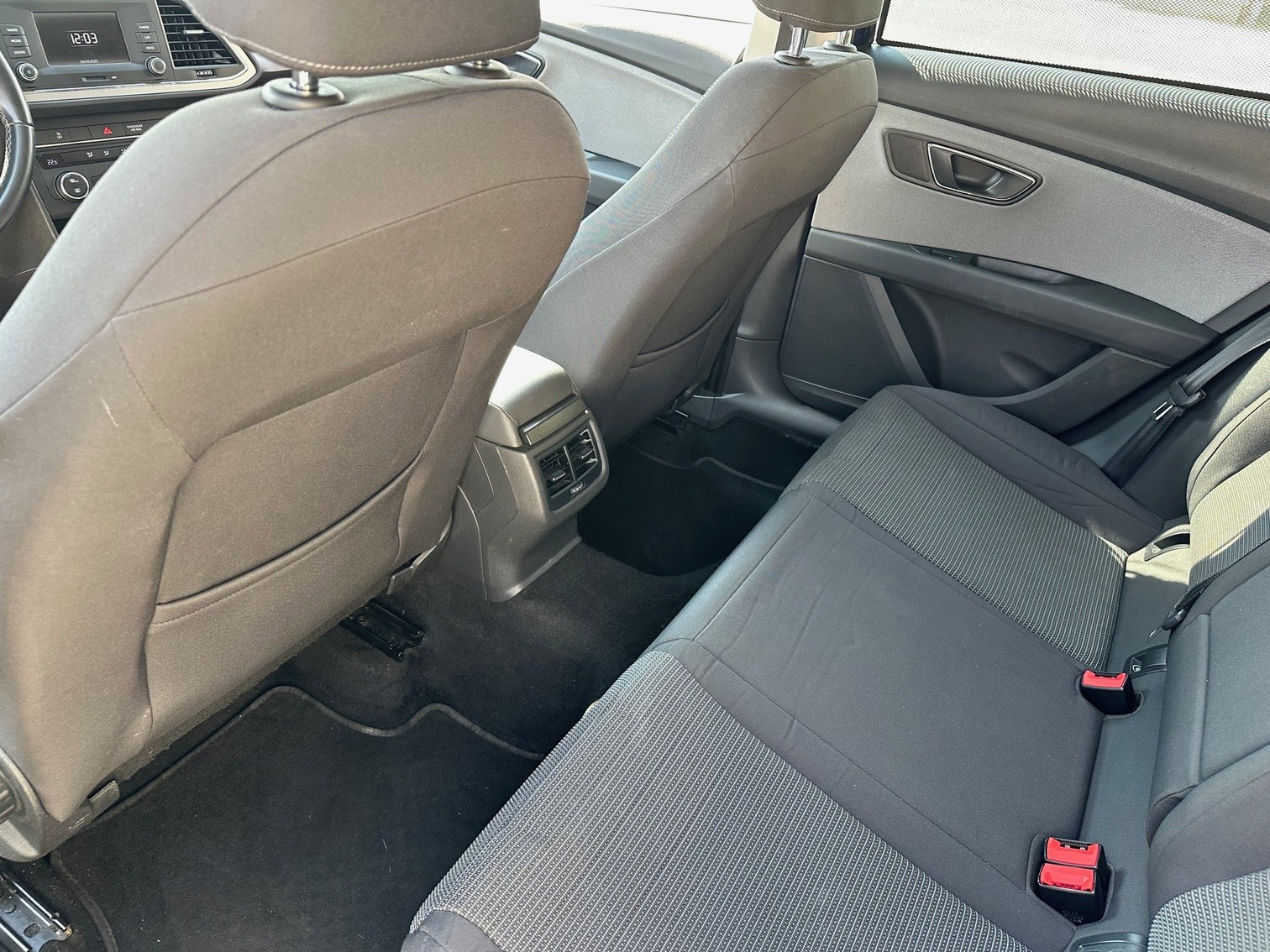 SEAT LEON ST 1,4 TGI CNG BENZÍN COMBI 2018 VIN 294