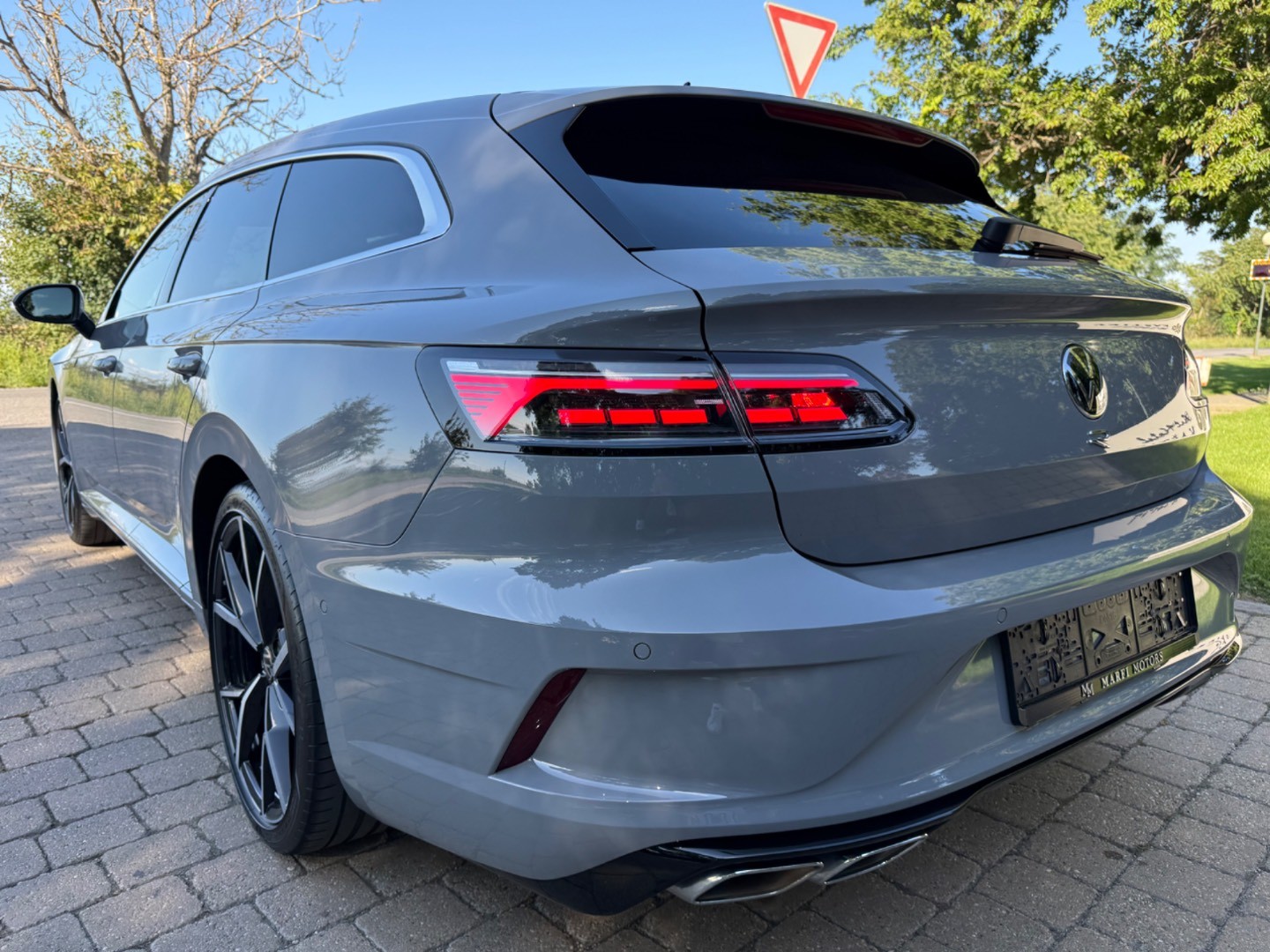 Volkswagen Arteon Shooting Brake SB 2.0 TSI R 4Motion DSG