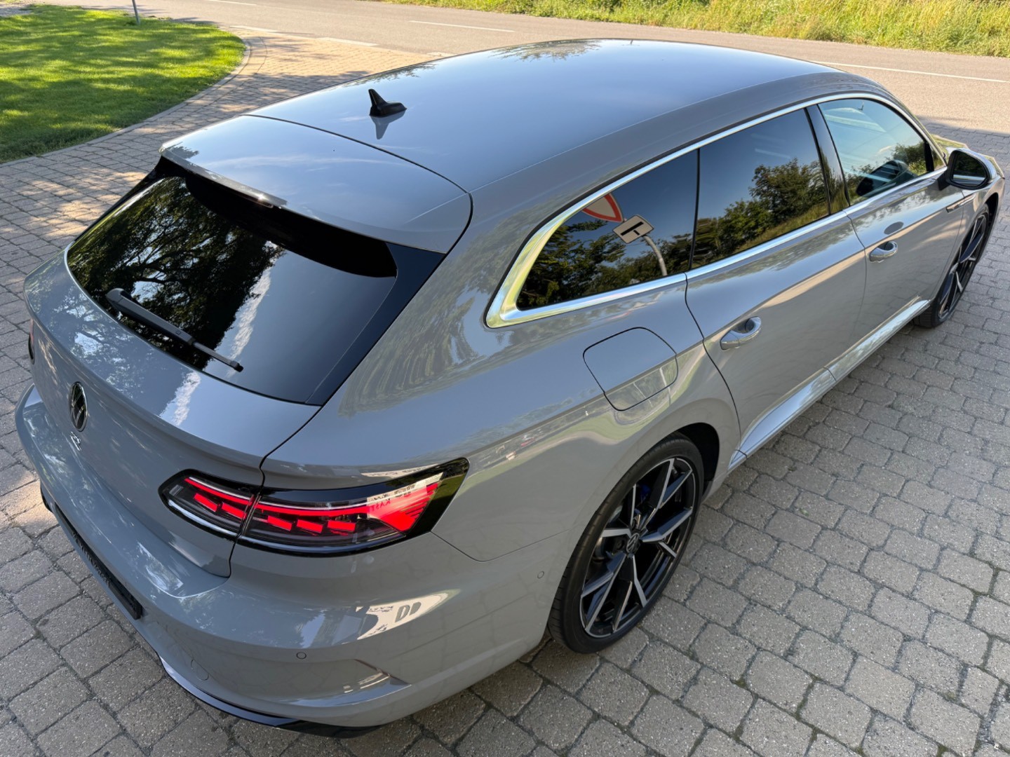 Volkswagen Arteon Shooting Brake SB 2.0 TSI R 4Motion DSG
