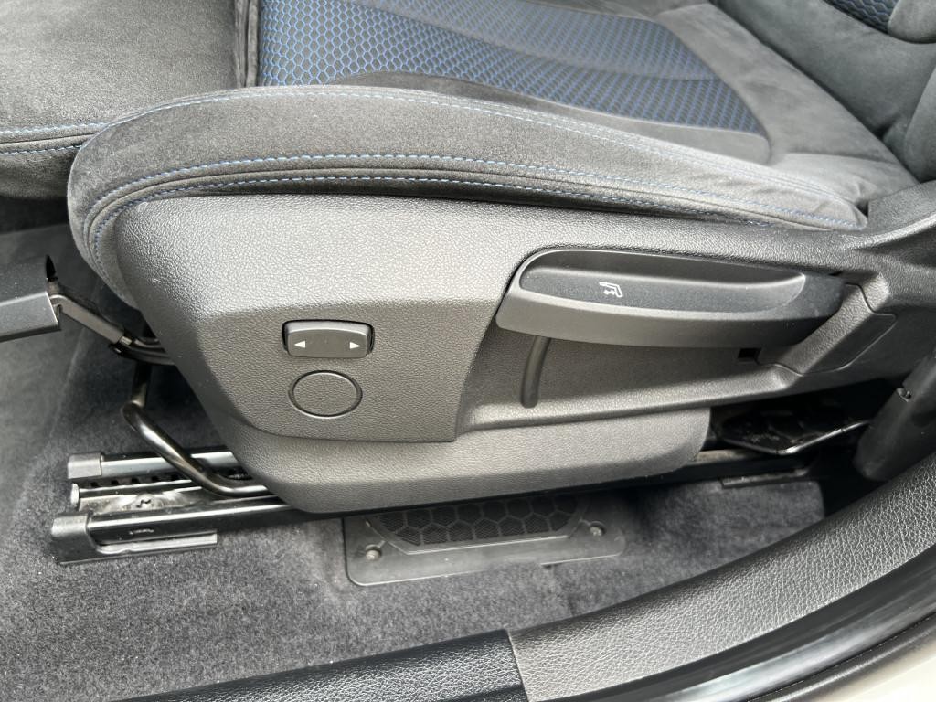 BMW rad 2 Active Tourer 218d M Sport A/T