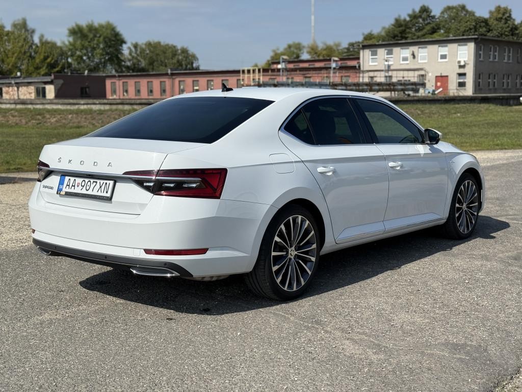 Škoda Superb 2.0 TSI L&K DSG Plná záruka do 2027