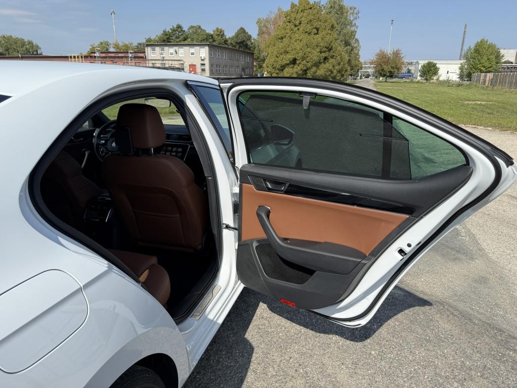 Škoda Superb 2.0 TSI L&K DSG Plná záruka do 2027
