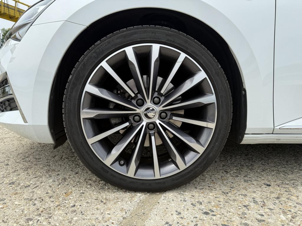 Škoda Superb 2.0 TSI L&K DSG Plná záruka do 2027