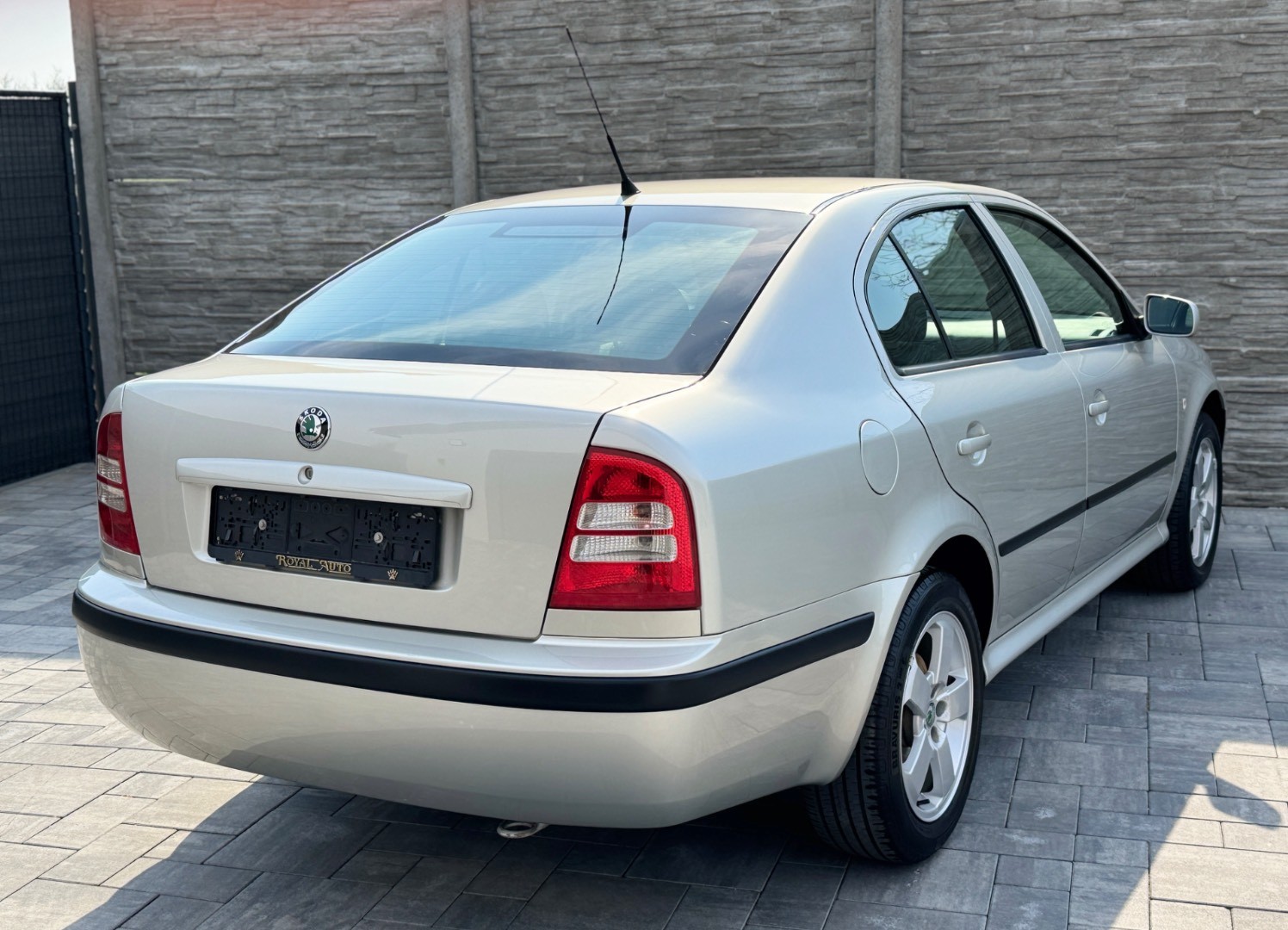 Škoda Octavia 1.9 TDI Elegance A/T