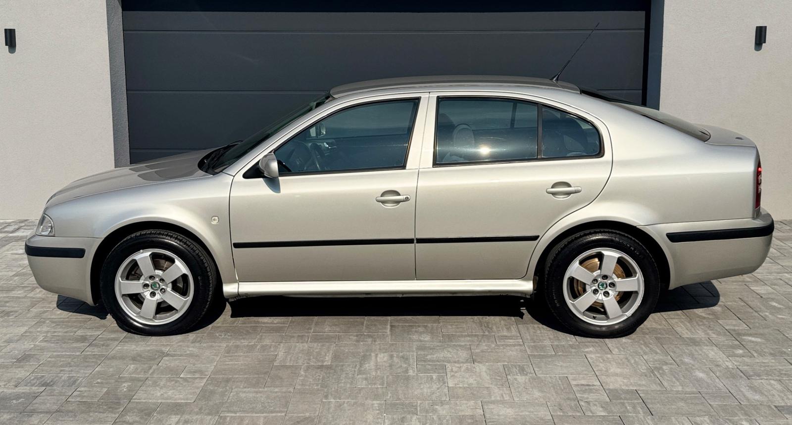 Škoda Octavia 1.9 TDI Elegance A/T