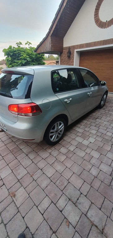 Volkswagen Golf Variant 1.6 TDI BlueMotion Comfortline DSG