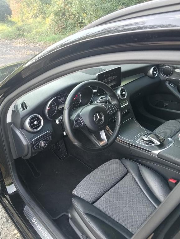 Mercedes C trieda 200