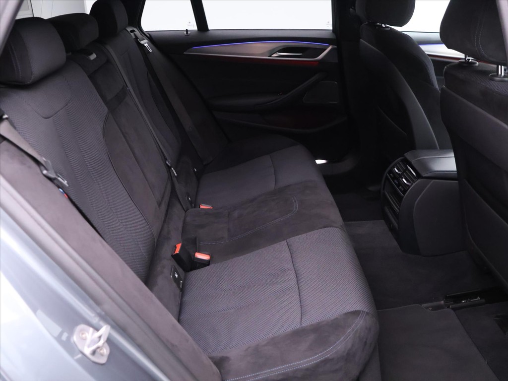 BMW rad 5 Touring 520d xDrive M-Sport