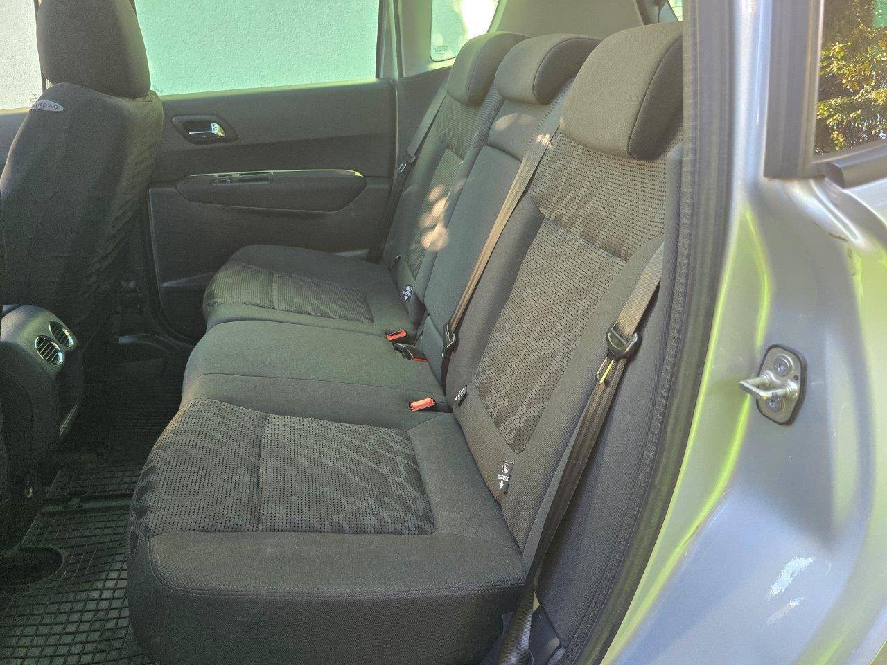 Peugeot 3008 1.6L HDi FAP Active